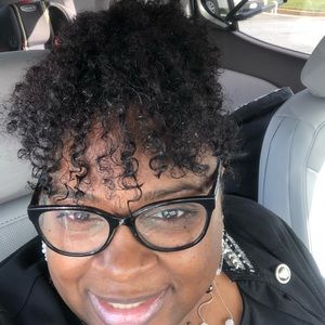 Meet your Posher, Lashara